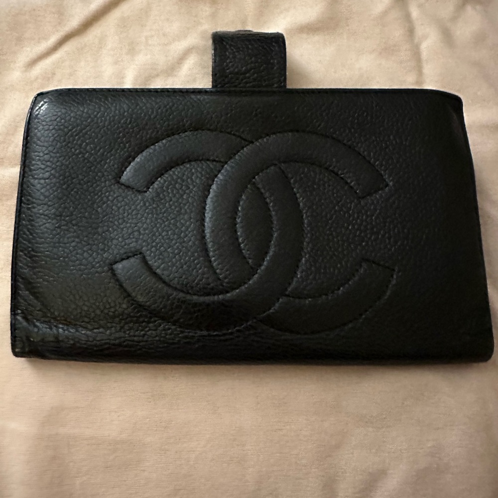 FLSSH SALE 🌺BEAUTIFUL VINTAGE CHANEL WALLET🌺
